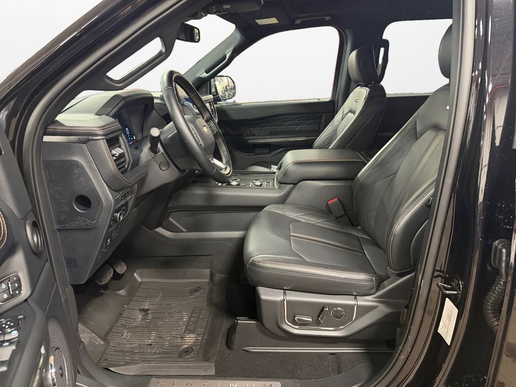 2024 Ford Expedition Max Platinum w/ Bluecruise & Heavy Duty Tow Pkg