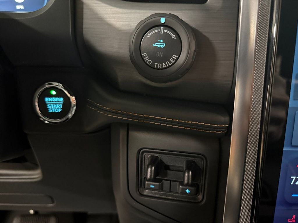 2024 Ford Expedition Max Platinum w/ Bluecruise & Heavy Duty Tow Pkg