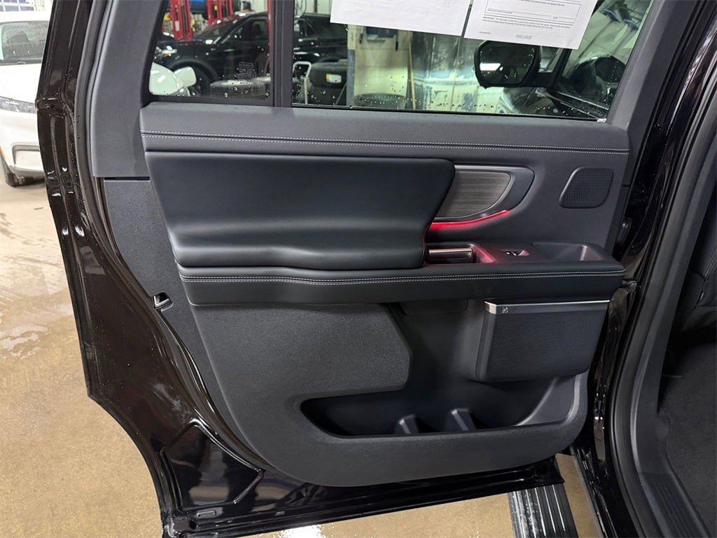 2025 Ford Expedition Max Platinum w/Bluecruise & Drivers Pkg