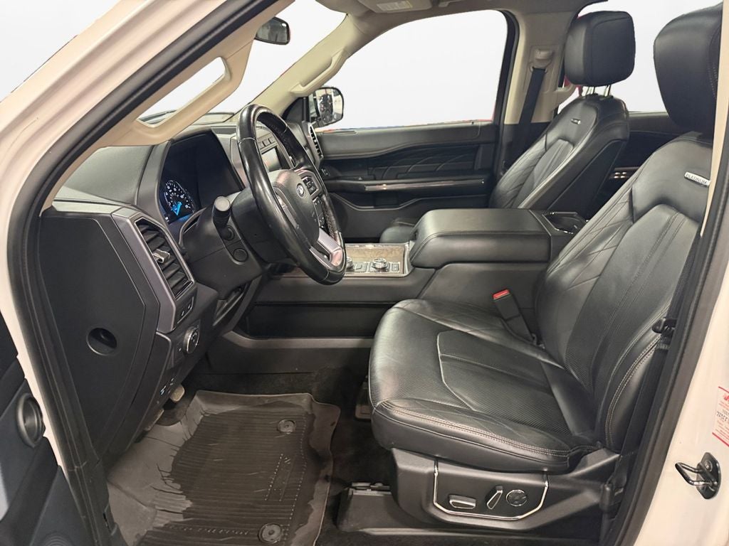 2018 Ford Expedition Max Platinum w/Drivers Assistance & Heavy Duty Tow Pkg
