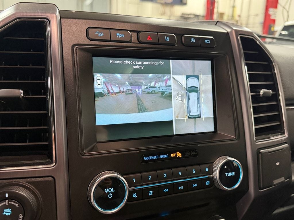 2018 Ford Expedition Max Platinum w/Drivers Assistance & Heavy Duty Tow Pkg