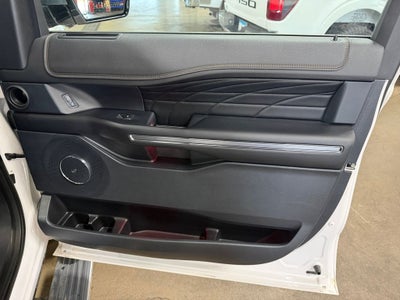 2018 Ford Expedition Max Platinum w/Drivers Assistance & Heavy Duty Tow Pkg