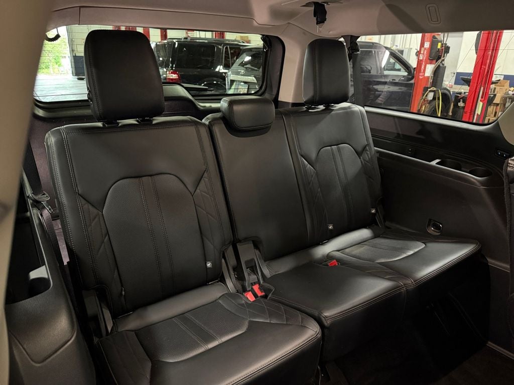 2018 Ford Expedition Max Platinum w/Drivers Assistance & Heavy Duty Tow Pkg