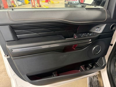 2018 Ford Expedition Max Platinum w/Drivers Assistance & Heavy Duty Tow Pkg
