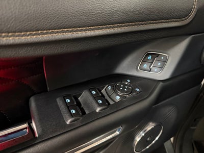 2018 Ford Expedition Max Platinum w/Drivers Assistance & Heavy Duty Tow Pkg