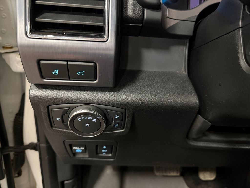 2018 Ford Expedition Max Platinum w/Drivers Assistance & Heavy Duty Tow Pkg