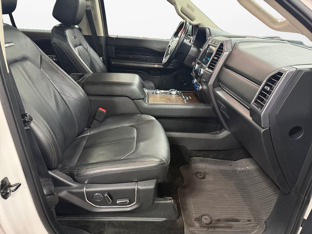 2018 Ford Expedition Max Platinum w/Drivers Assistance & Heavy Duty Tow Pkg