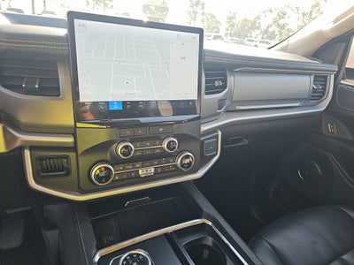 2022 Ford Expedition XLT Texas Edition w/Pano Roof