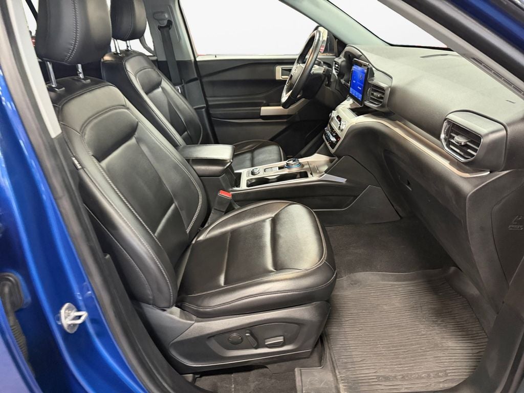 2022 Ford Explorer XLT w/Trailer Tow Pkg