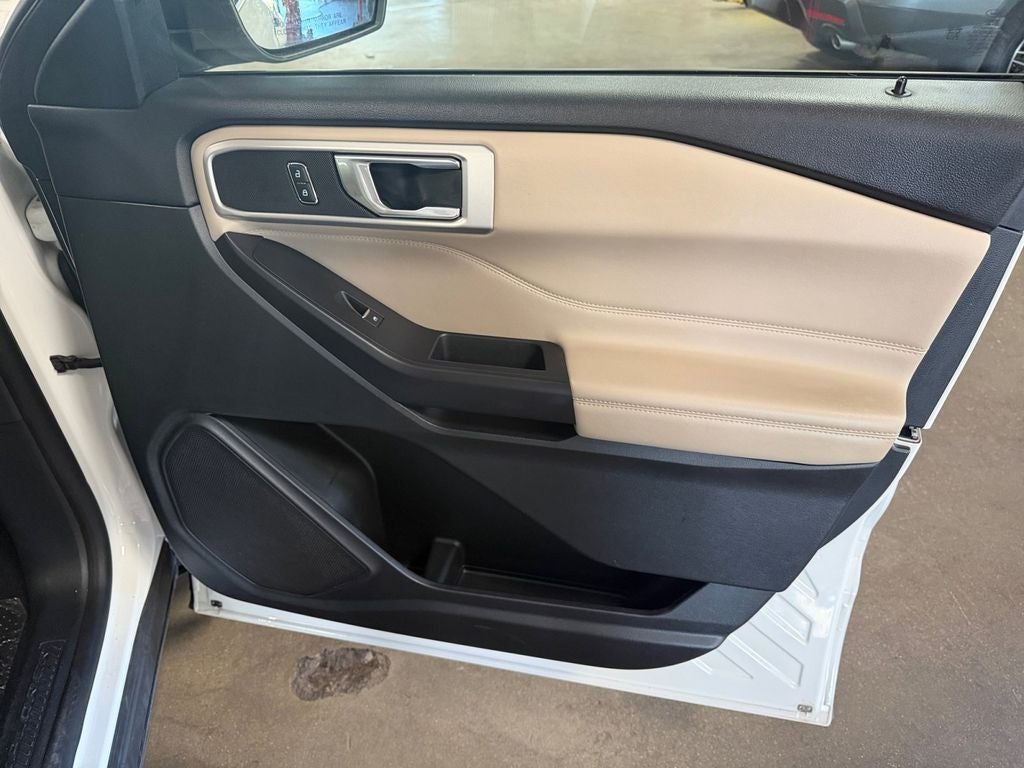 2020 Ford Explorer XLT Twin Panel Roof!