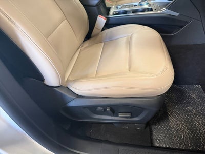 2020 Ford Explorer XLT Twin Panel Roof!