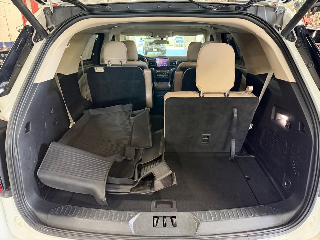 2020 Ford Explorer XLT Twin Panel Roof!