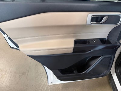 2020 Ford Explorer XLT Twin Panel Roof!