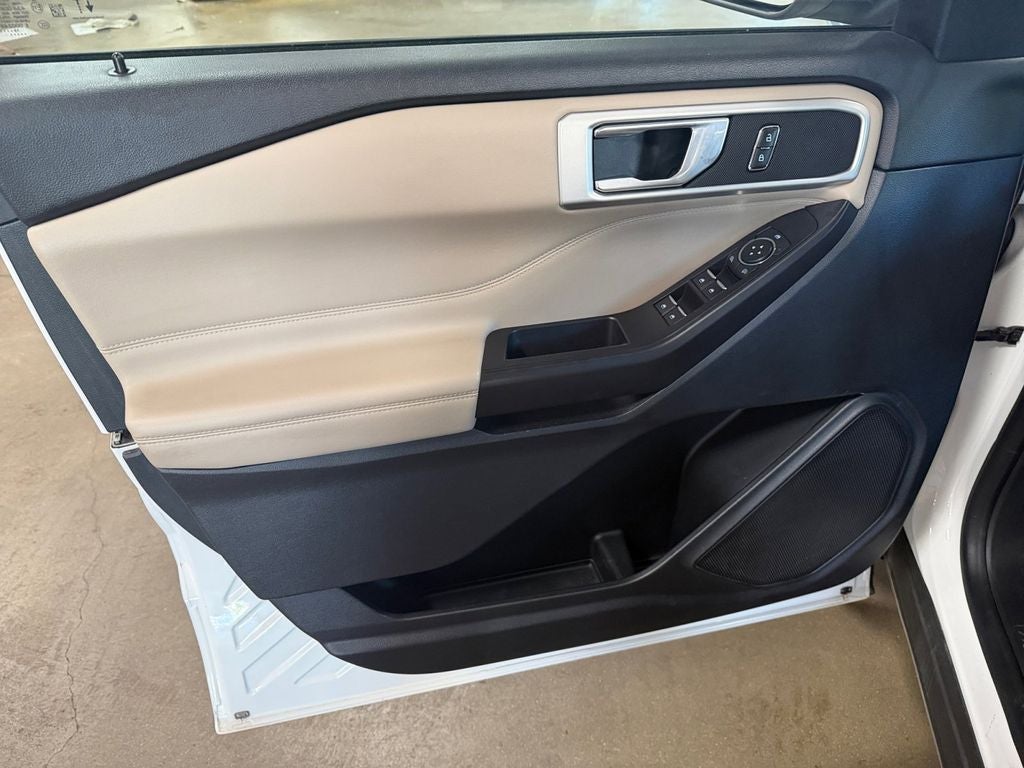 2020 Ford Explorer XLT Twin Panel Roof!