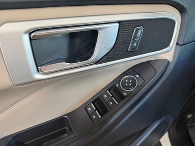 2020 Ford Explorer XLT Twin Panel Roof!