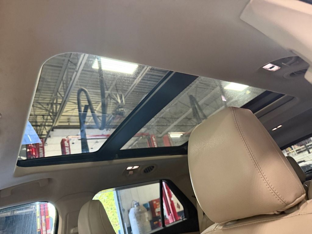 2020 Ford Explorer XLT Twin Panel Roof!