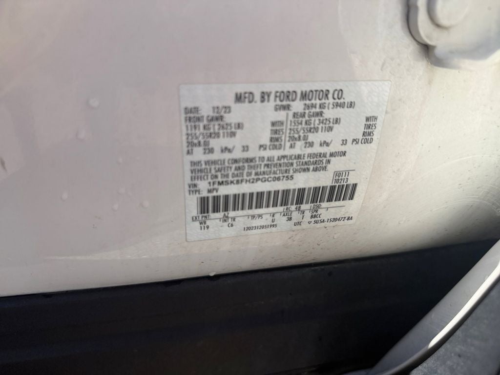 2023 Ford Explorer Limited w/Towing / B&O Sound & Twin Panel Moonroof