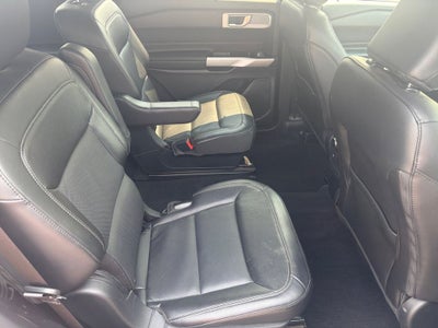 2022 Ford Explorer Limited w/Convenience & Trailer Tow Pkgs