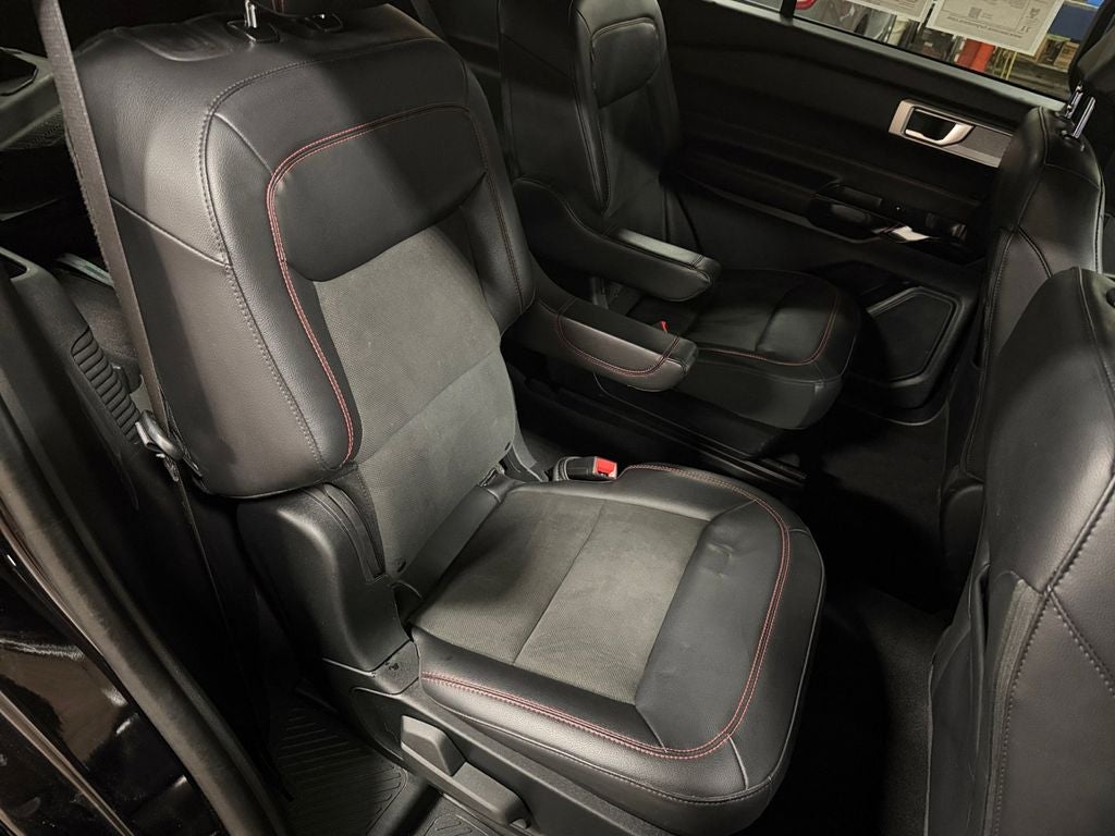 2023 Ford Explorer ST-Line w/Twin Panel Moonroof