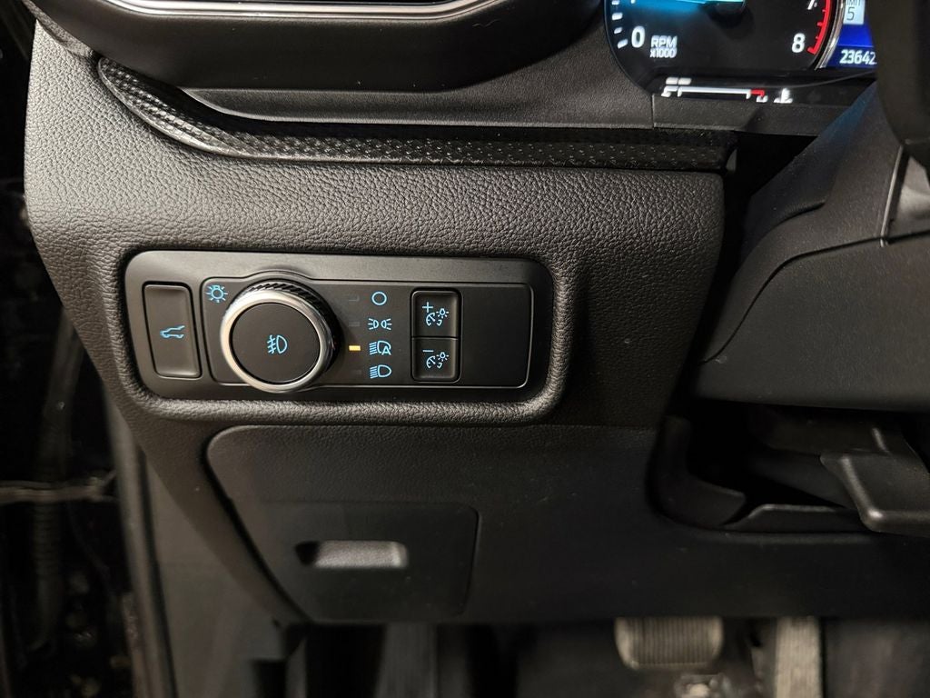 2023 Ford Explorer ST-Line w/Twin Panel Moonroof