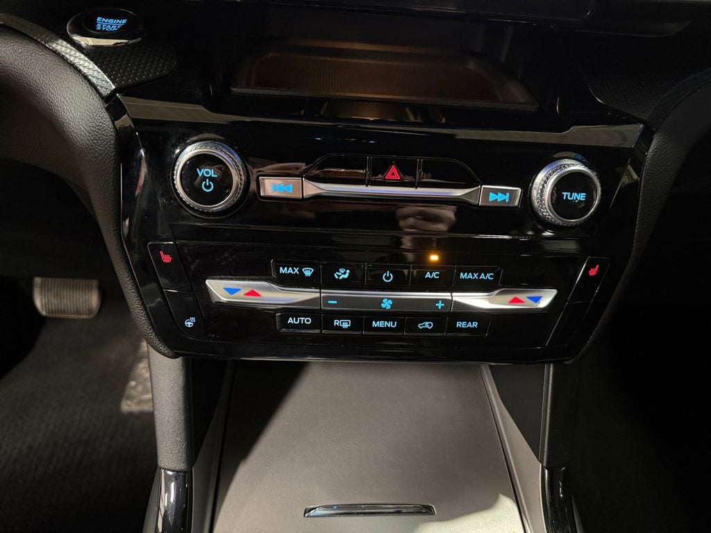 2023 Ford Explorer ST-Line w/Twin Panel Moonroof