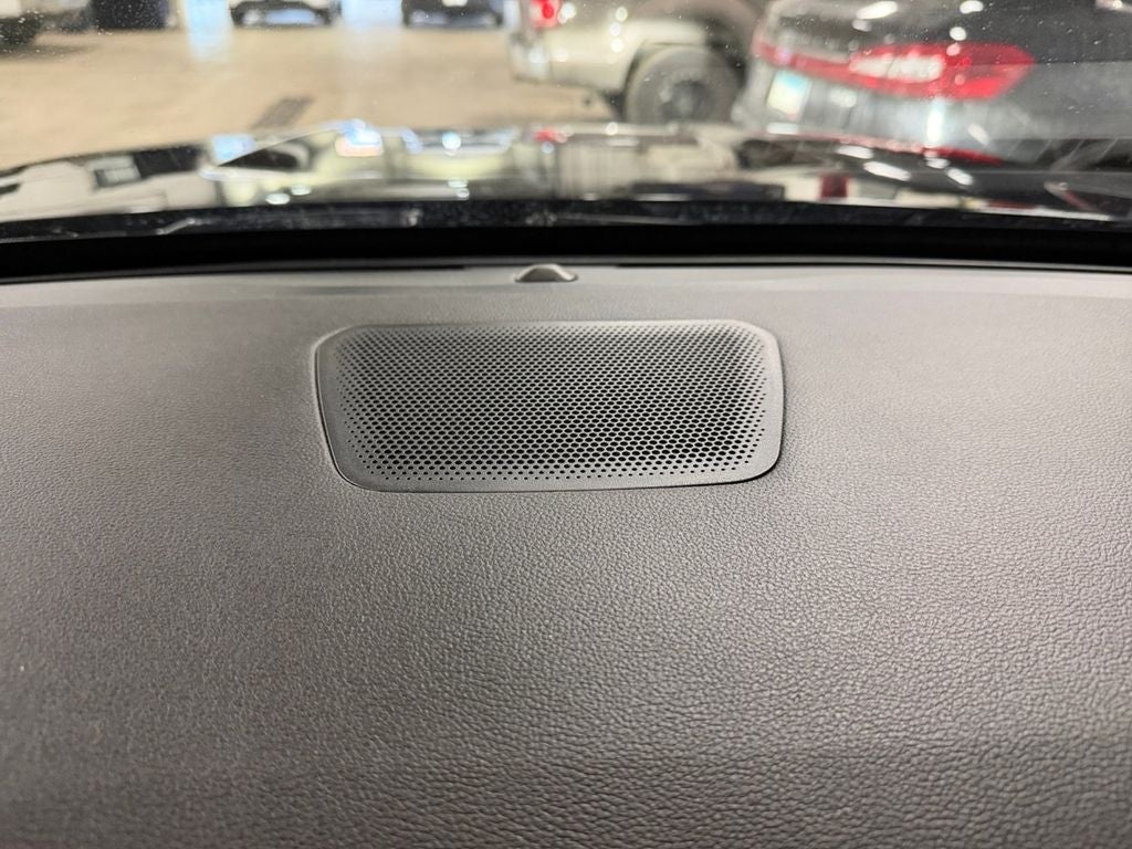 2023 Ford Explorer ST-Line w/Twin Panel Moonroof
