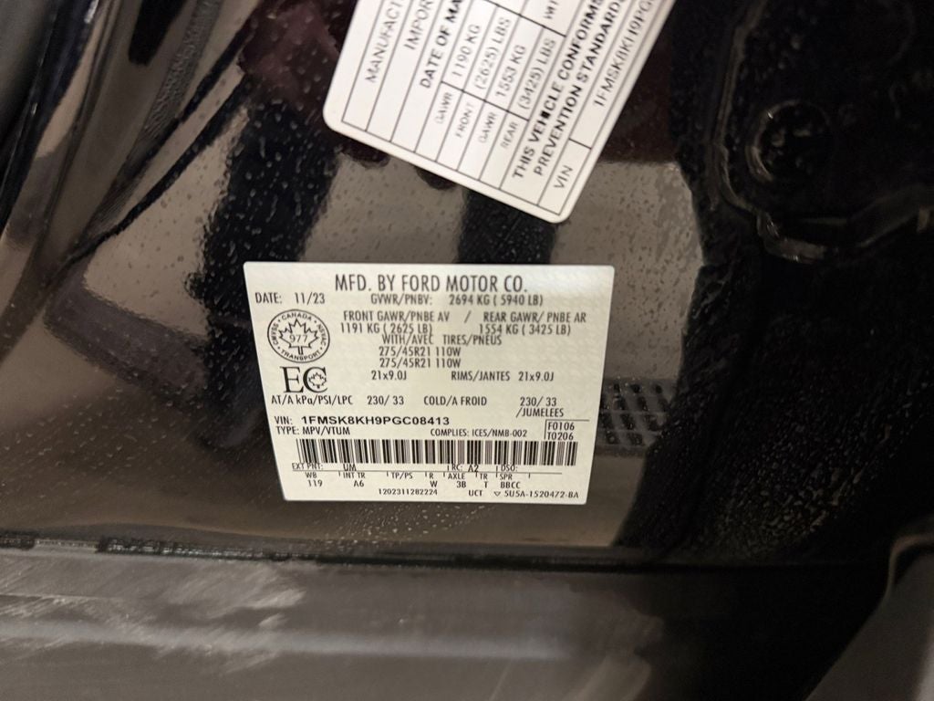 2023 Ford Explorer ST-Line w/Twin Panel Moonroof