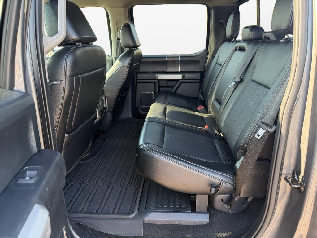 2021 Ford F-250SD Lariat w/Black Appearance & Tremor Off Road Pkgs