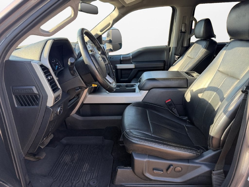 2021 Ford F-250SD Lariat w/Black Appearance & Tremor Off Road Pkgs