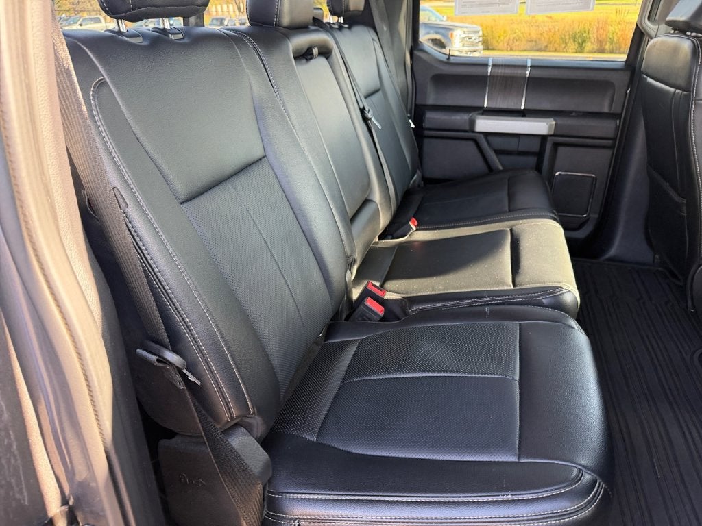 2021 Ford F-250SD Lariat w/Black Appearance & Tremor Off Road Pkgs