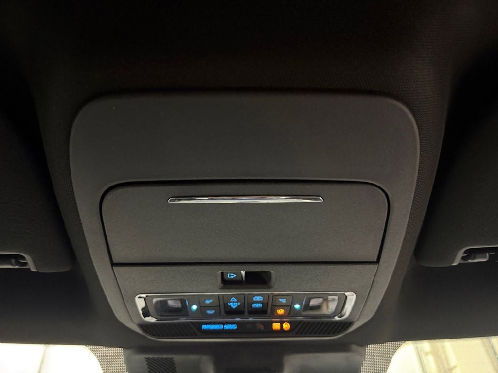 2025 Ford F-250SD Platinum w/Tremor Off Road & 5th Wheel Prep