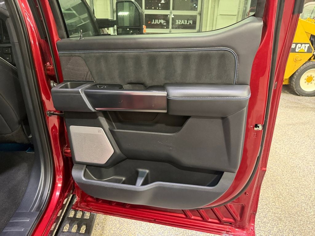 2025 Ford F-250SD Platinum w/Tremor Off Road & 5th Wheel Prep