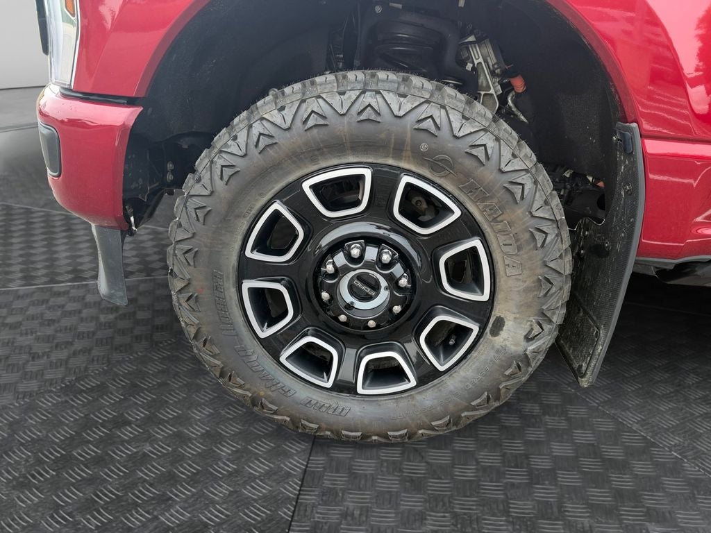 2026 Ford F-350SD Platinum FX4 w/5th Wheel Prep & Twin Panel Moonroo