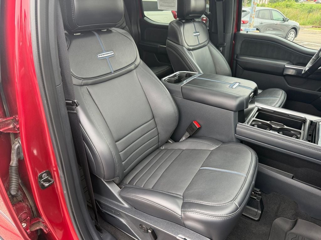 2026 Ford F-350SD Platinum FX4 w/5th Wheel Prep & Twin Panel Moonroo