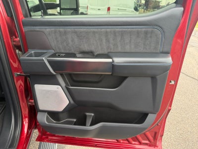 2026 Ford F-350SD Platinum FX4 w/5th Wheel Prep & Twin Panel Moonroo