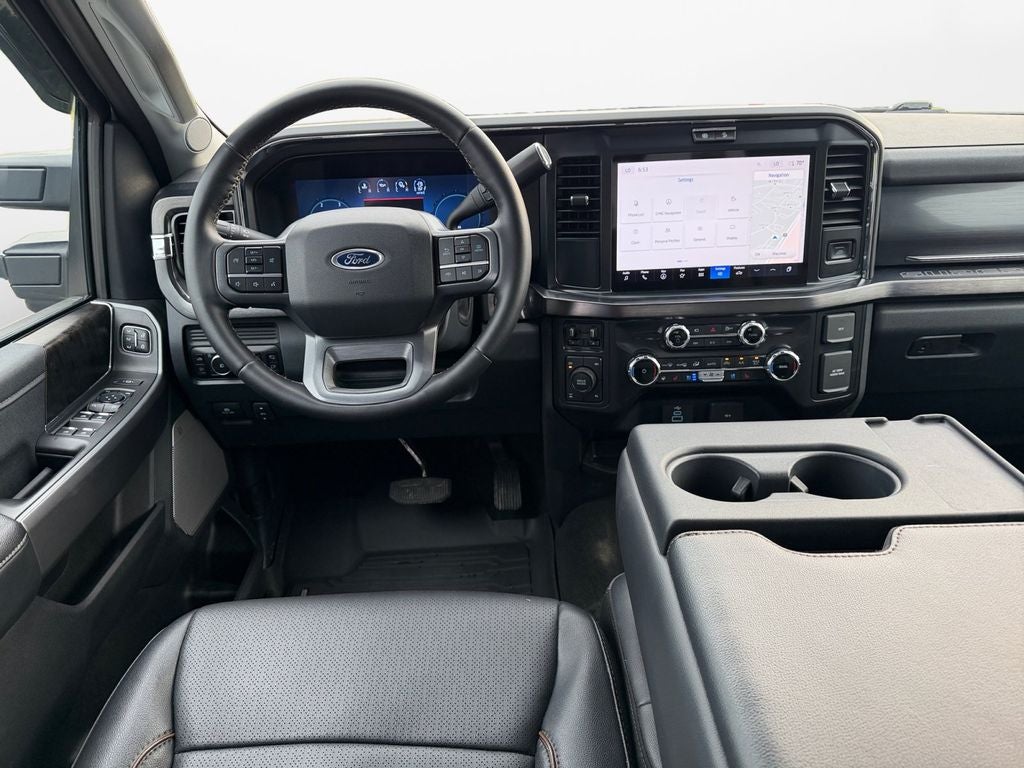 2025 Ford F-350SD Lariat w/ Preferred Equipt & 5th Wheel Prep