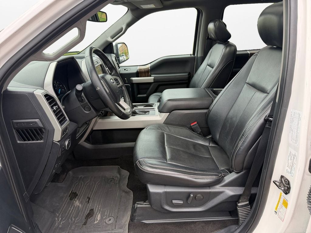 2019 Ford F-150 Lariat w/Tow & Chrome Appearance & Twin Panel Moon