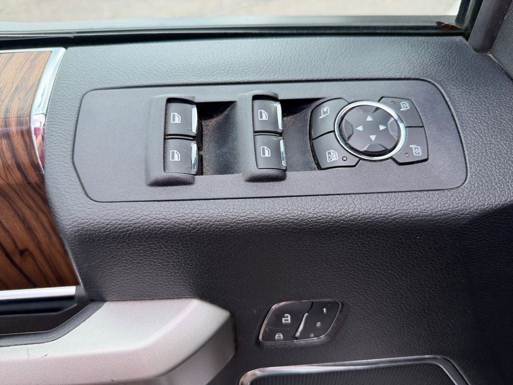 2019 Ford F-150 Lariat w/Tow & Chrome Appearance & Twin Panel Moon