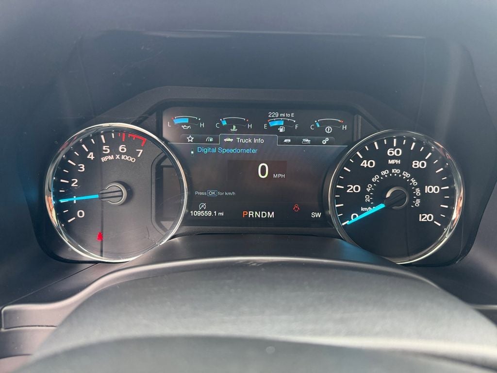 2019 Ford F-150 Lariat w/Tow & Chrome Appearance & Twin Panel Moon