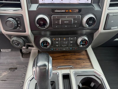 2019 Ford F-150 Lariat w/Tow & Chrome Appearance & Twin Panel Moon