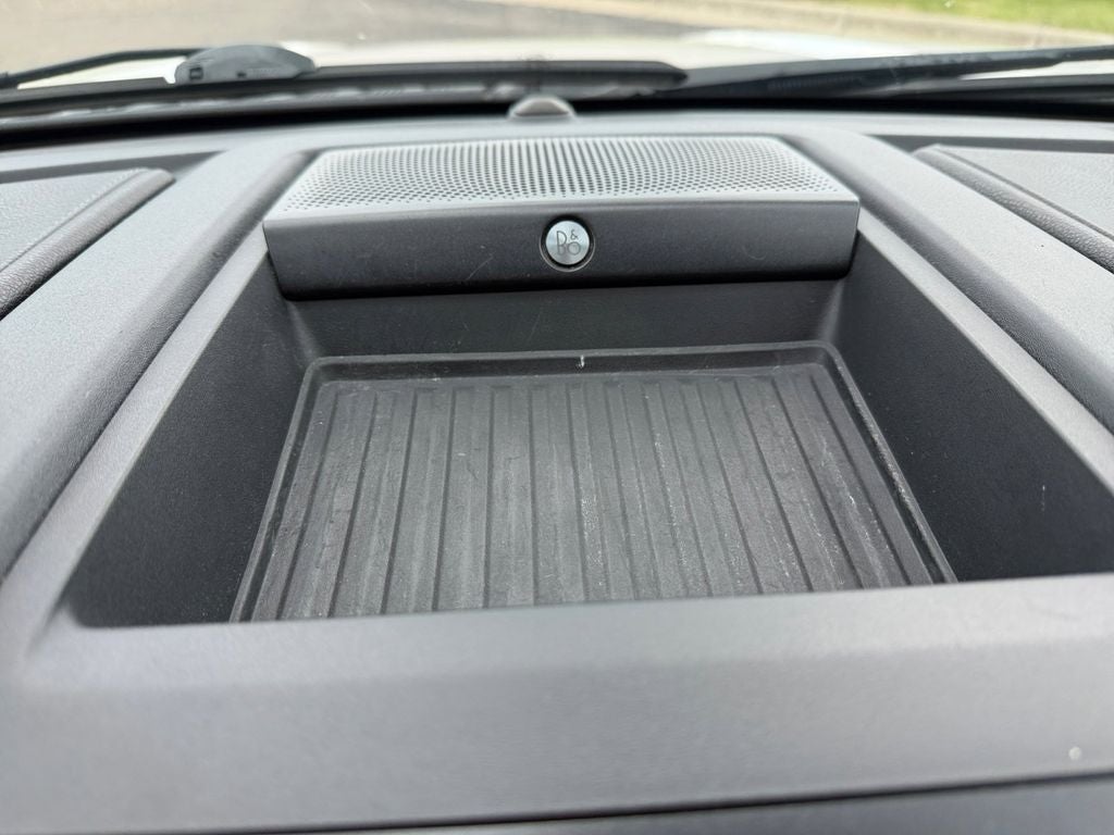 2019 Ford F-150 Lariat w/Tow & Chrome Appearance & Twin Panel Moon