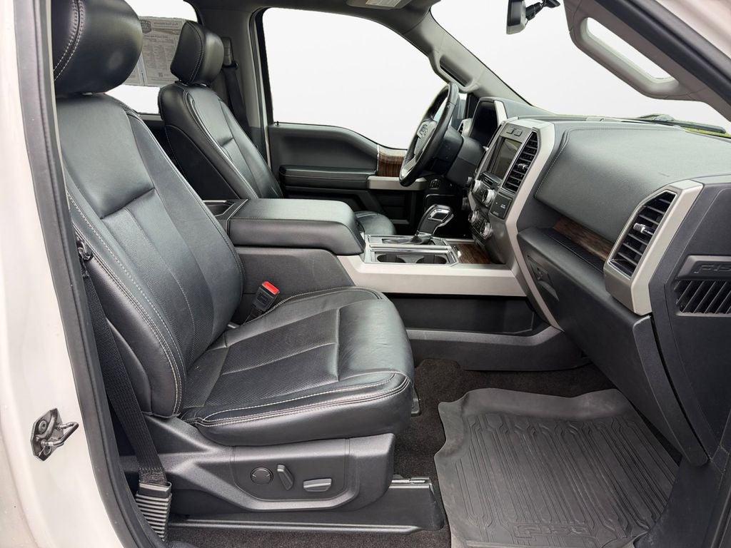 2019 Ford F-150 Lariat w/Tow & Chrome Appearance & Twin Panel Moon