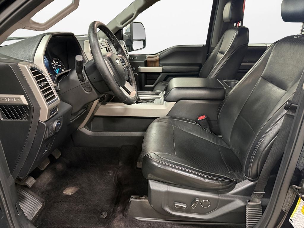2016 Ford F-150 Lariat w/Max Tow & Chrome Appearance Pkgs