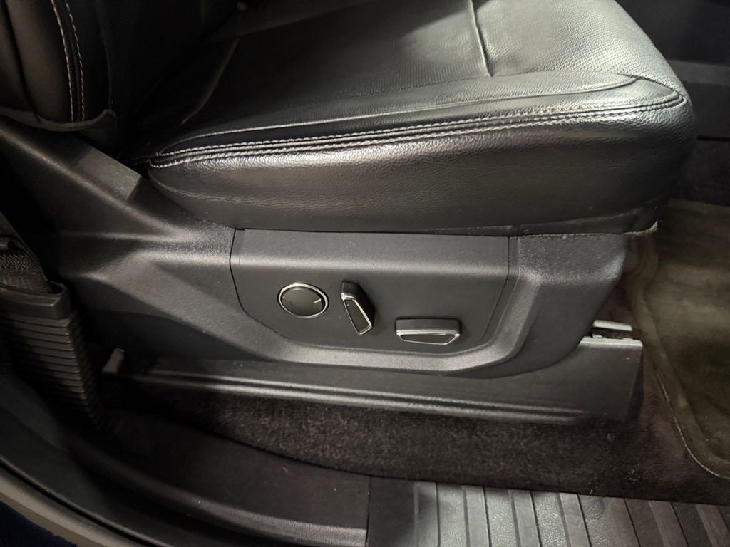 2016 Ford F-150 Lariat w/Max Tow & Chrome Appearance Pkgs
