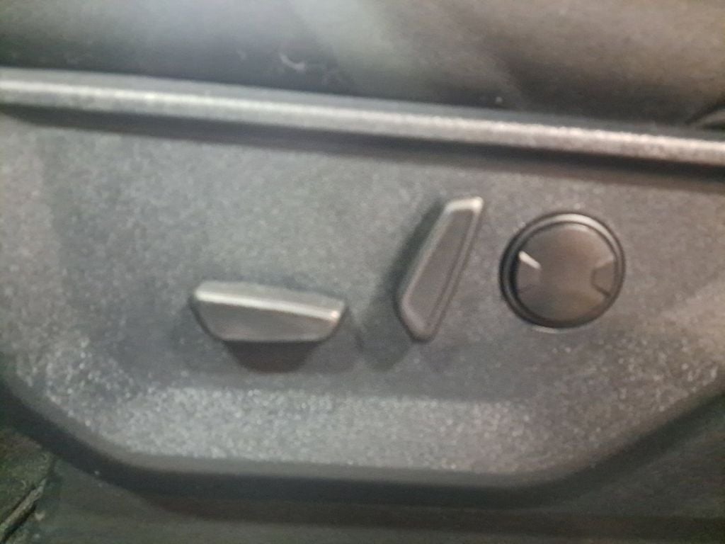 2025 Ford F-150 XLT Black Appearance Pkg