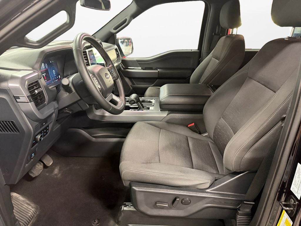 2025 Ford F-150 XLT FX4 w/Black Appearance Pkg
