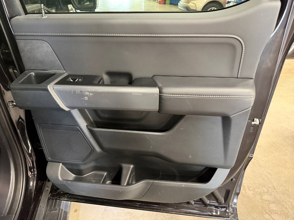 2025 Ford F-150 XLT FX4 w/Black Appearance Pkg