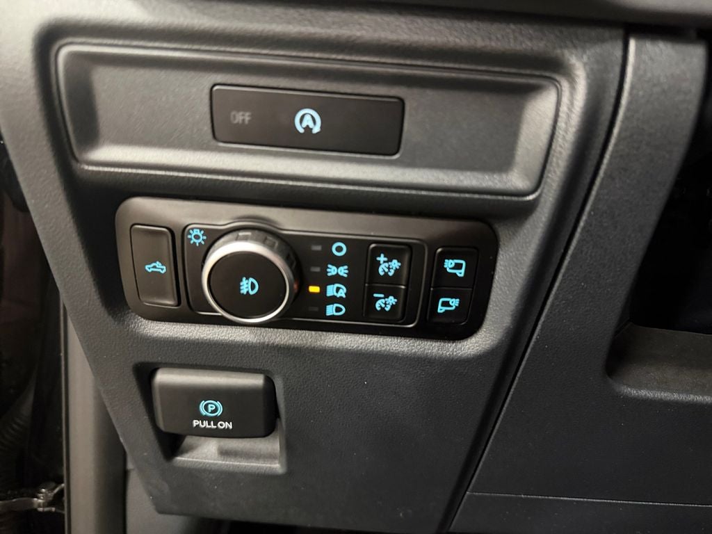2025 Ford F-150 XLT FX4 w/Black Appearance Pkg