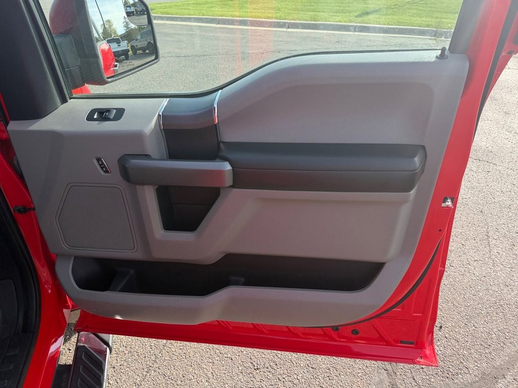 2016 Ford F-150 XLT FX4 w/Chrome Appearance