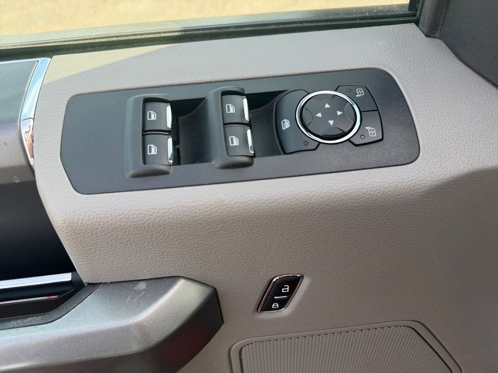 2016 Ford F-150 XLT FX4 w/Chrome Appearance